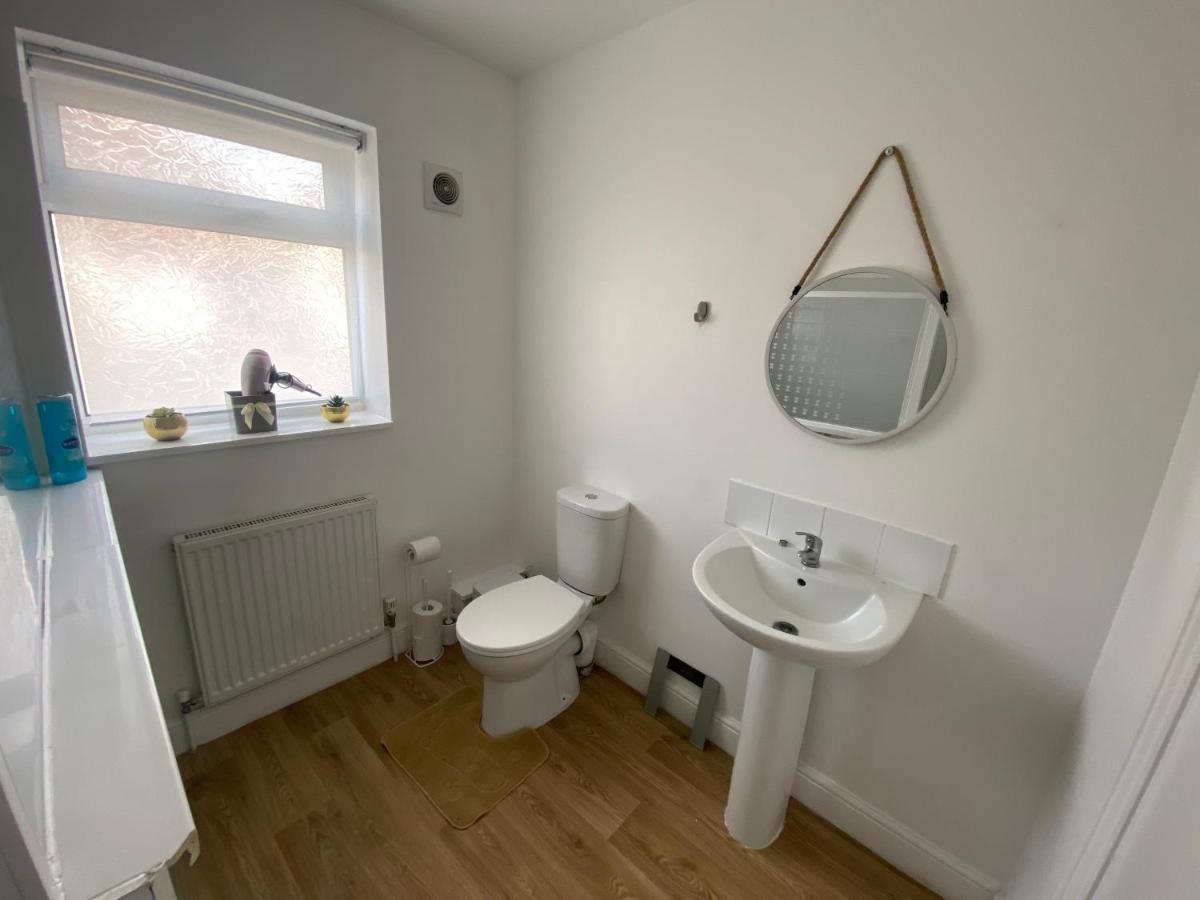 הוילה לונדון Private House With Free Park For Group Near Wembley Station מראה חיצוני תמונה